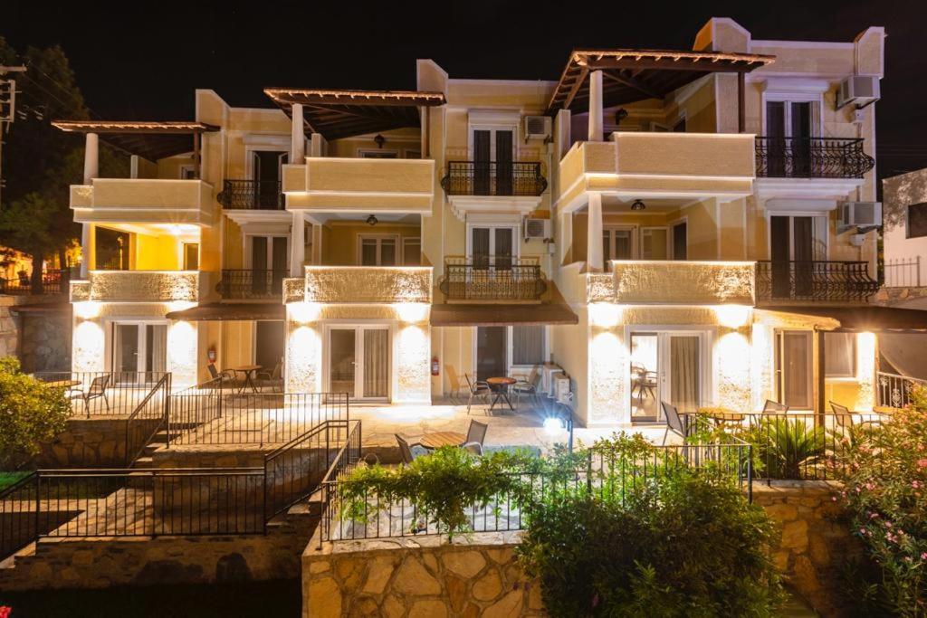 Farrys Boutique Hotel & Beach Club - Yalıkavak Buitenkant foto