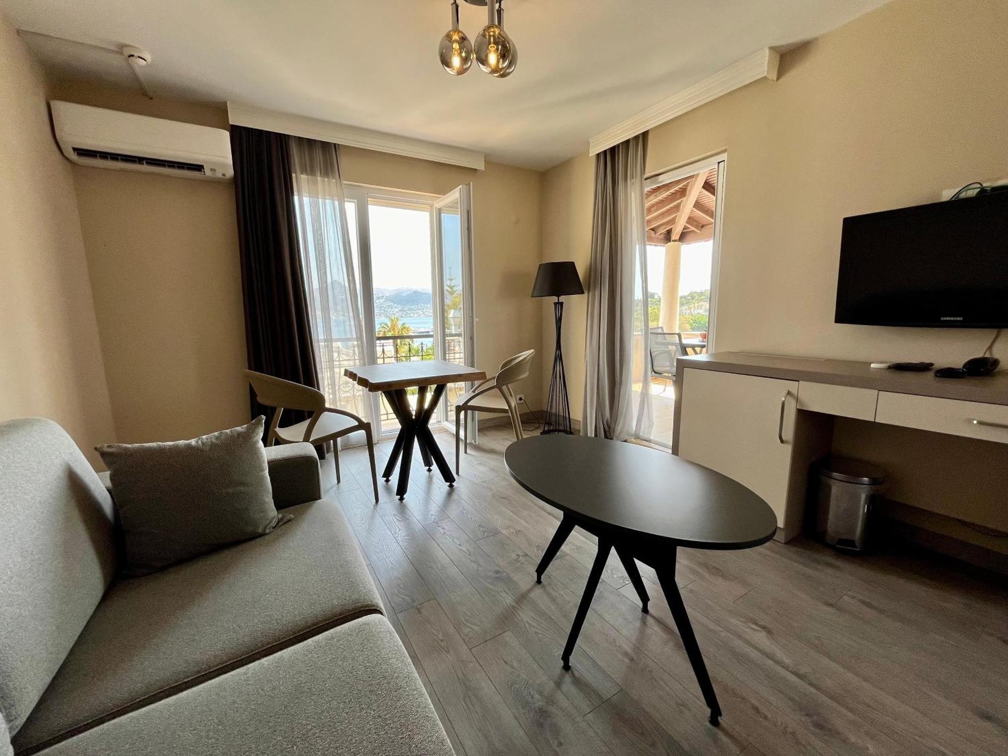 Farrys Boutique Hotel & Beach Club - Yalıkavak Buitenkant foto