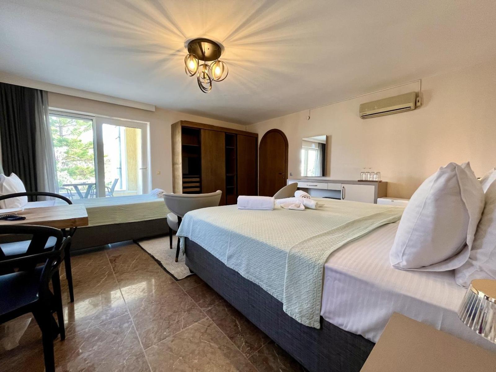 Farrys Boutique Hotel & Beach Club - Yalıkavak Buitenkant foto